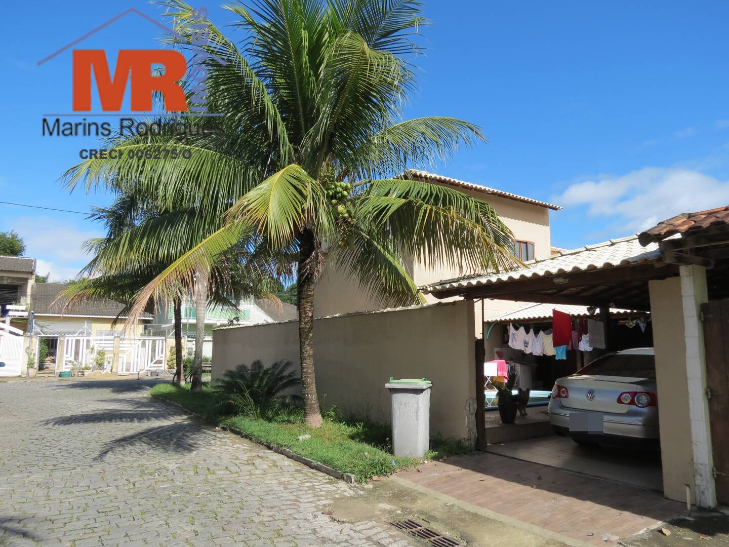 Casa à venda com 3 quartos, 200m² - Foto 2