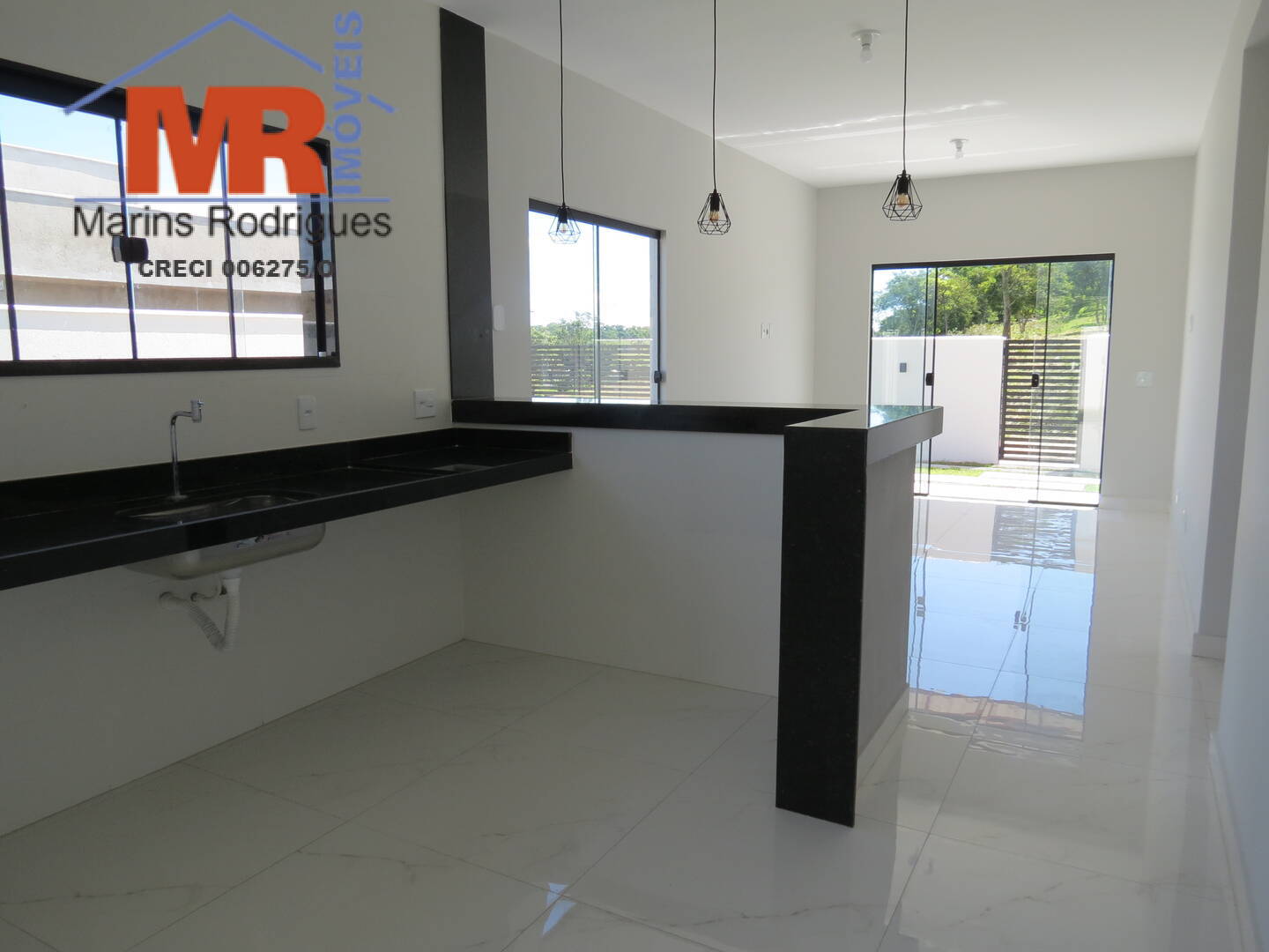 Casa à venda com 3 quartos, 250m² - Foto 9