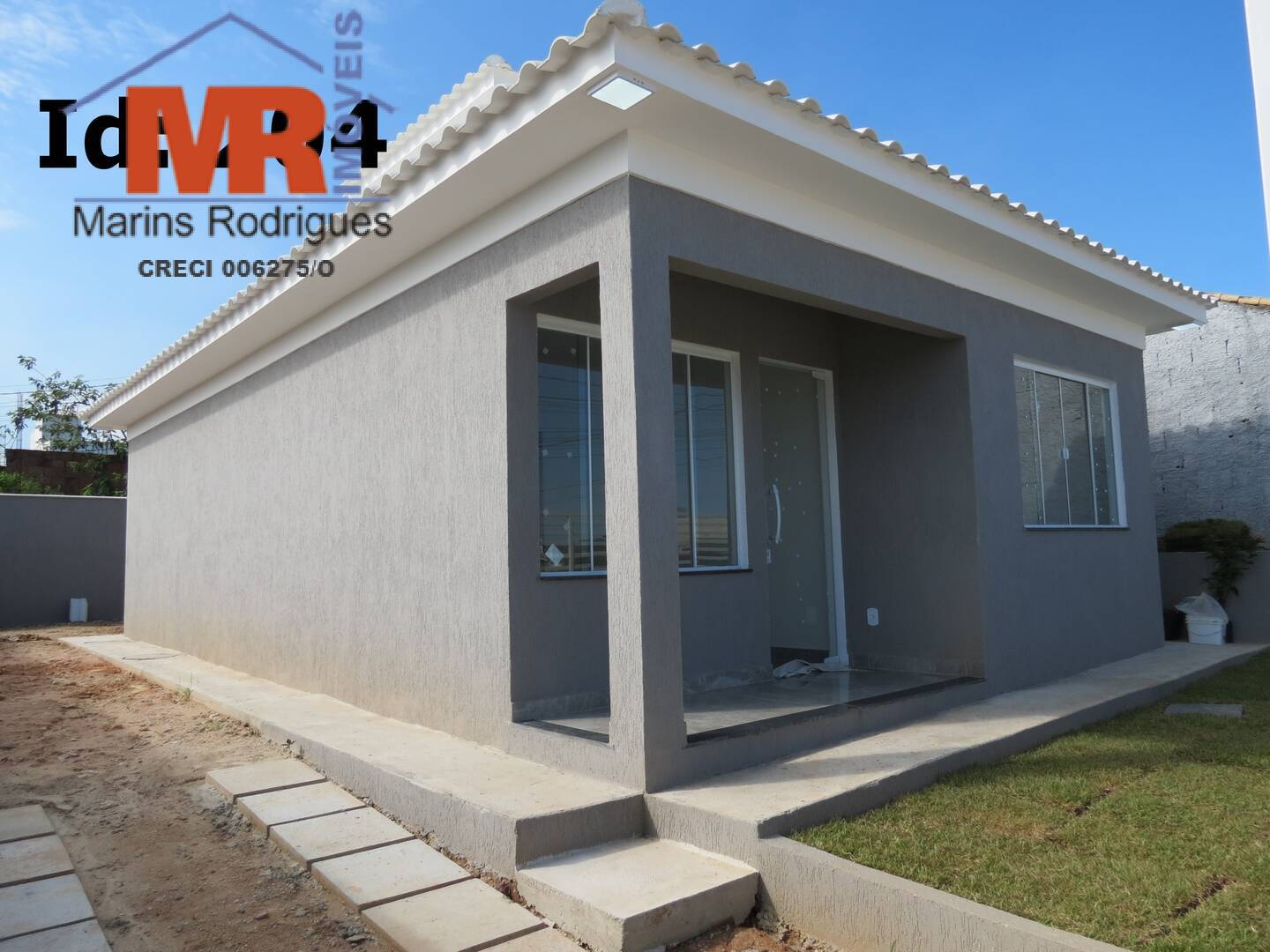 Casa à venda com 2 quartos, 200m² - Foto 1