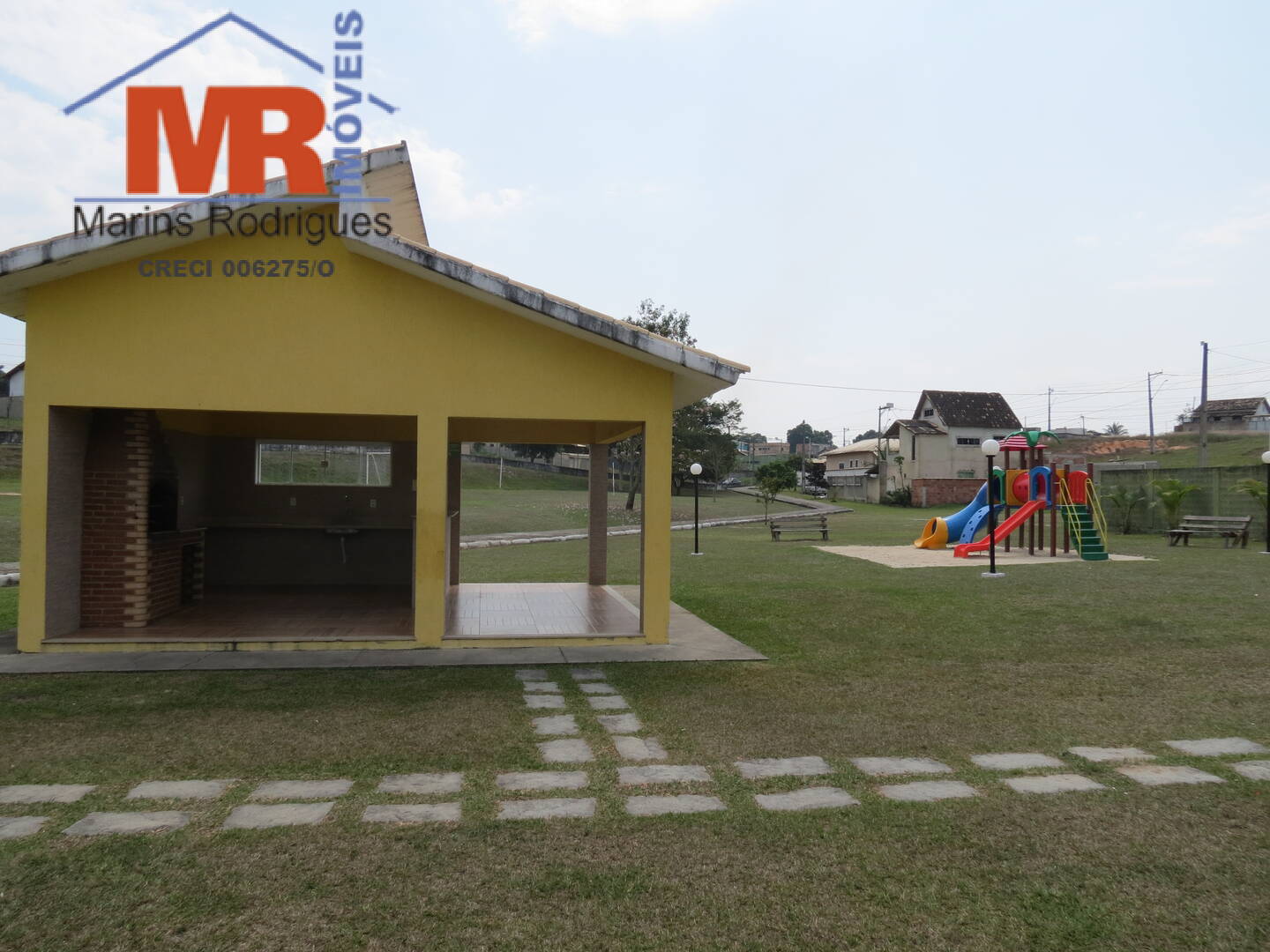 Casa à venda com 2 quartos, 200m² - Foto 13