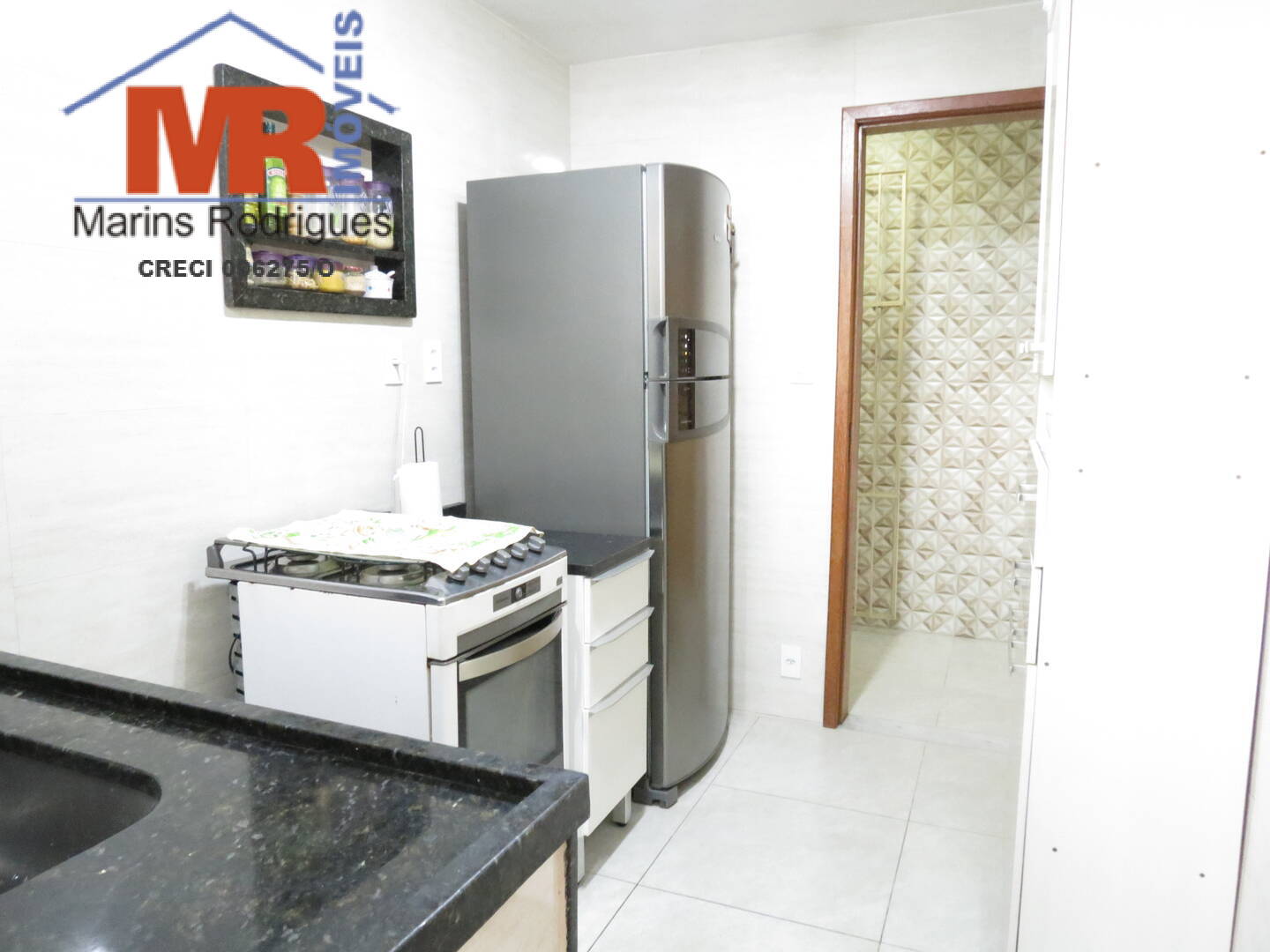 Apartamento à venda com 2 quartos, 80m² - Foto 4