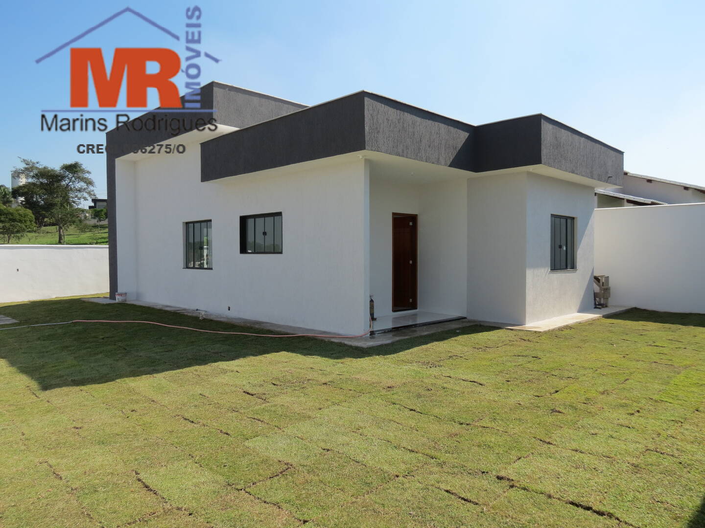 Casa à venda com 3 quartos, 250m² - Foto 3