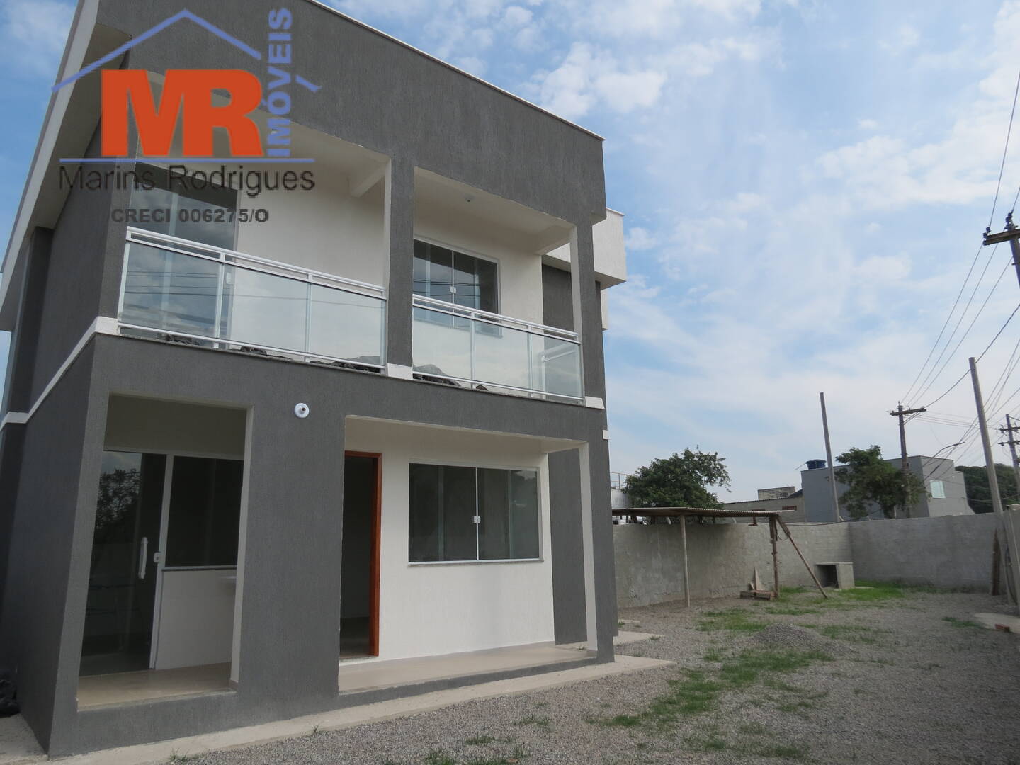 Casa à venda com 2 quartos, 200m² - Foto 2