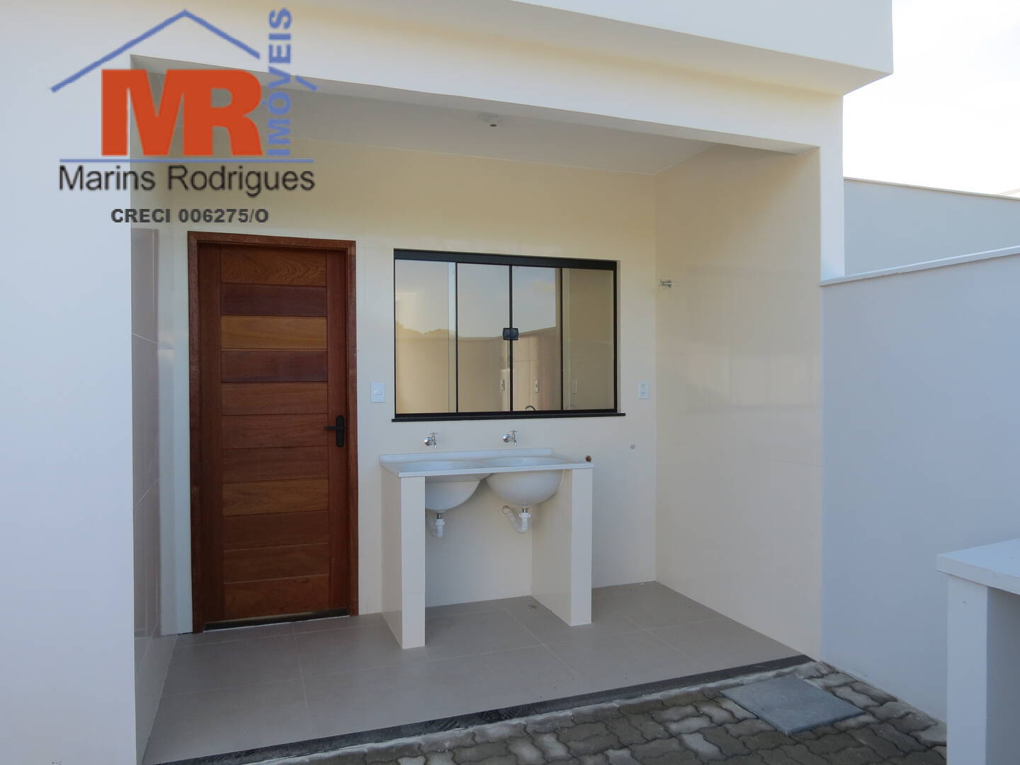 Casa à venda com 2 quartos, 180m² - Foto 9