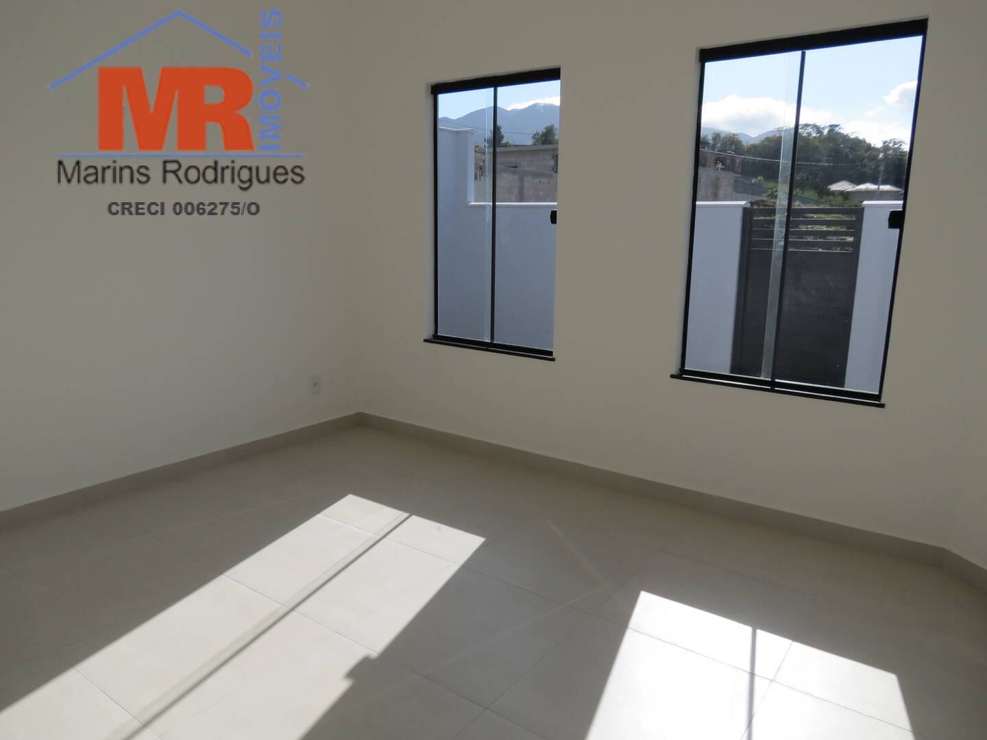 Casa à venda com 3 quartos, 180m² - Foto 8