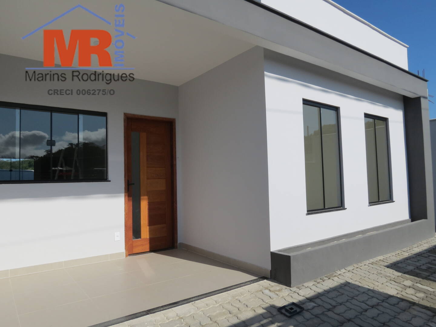 Casa à venda com 3 quartos, 180m² - Foto 1