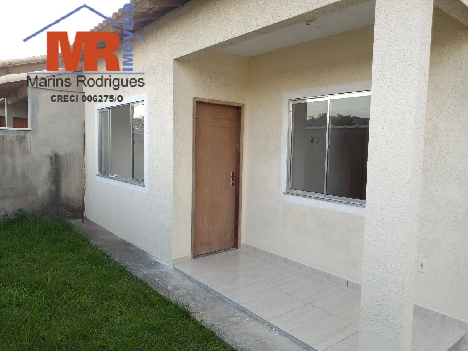 Casa à venda com 2 quartos, 180m² - Foto 1