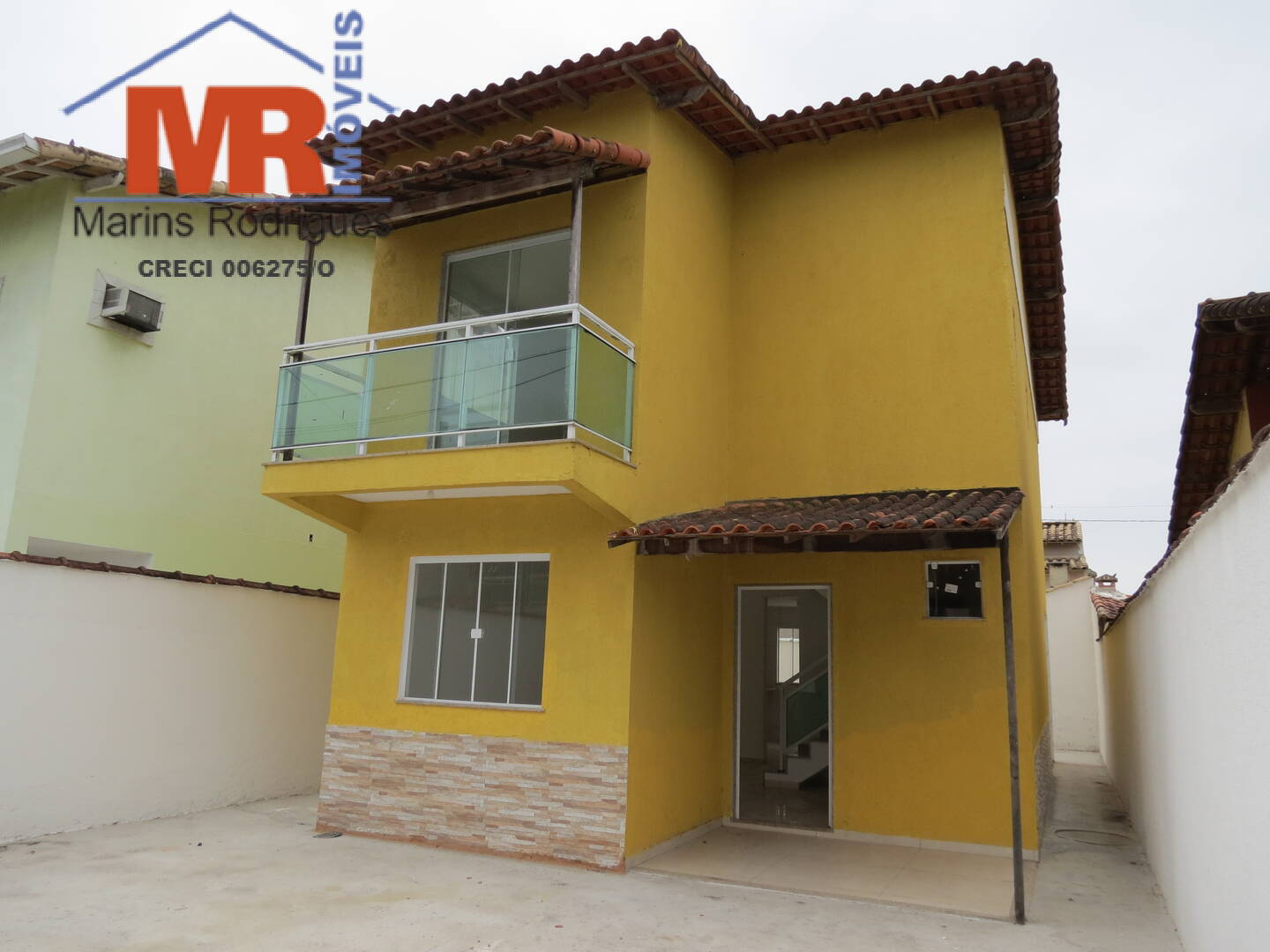 Casa à venda com 4 quartos, 160m² - Foto 1