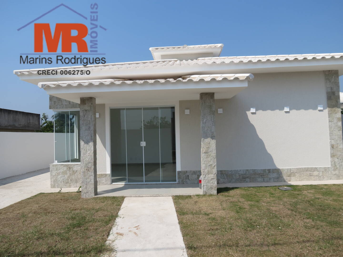 Casa à venda com 3 quartos, 250m² - Foto 2