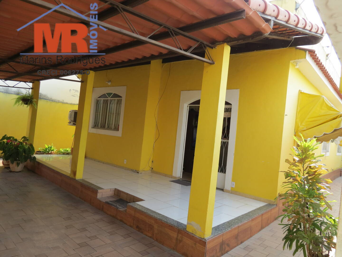 Casa à venda com 2 quartos, 160m² - Foto 1