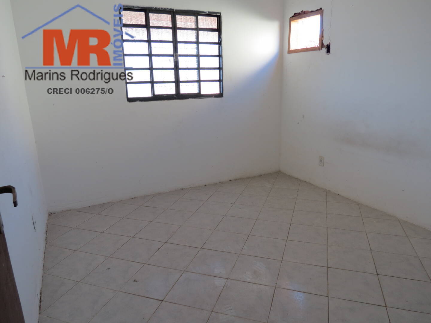 Casa à venda com 2 quartos, 200m² - Foto 8