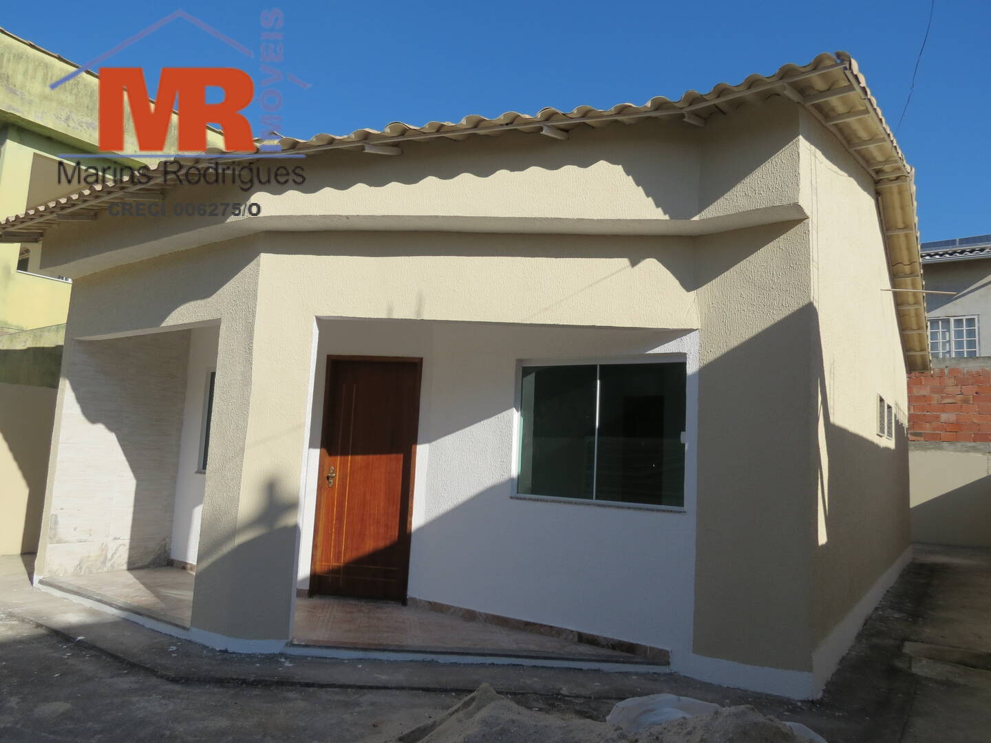 Casa à venda com 2 quartos, 200m² - Foto 1